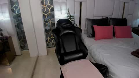 Emily online show from 16, 12, 2025