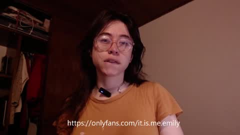 Snapshot of emily_pearl_ chatting on 23, 9, 2025 emily_pearl_ online show from 23, 9, 2025