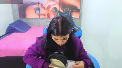       online show from 15, 9, 2025