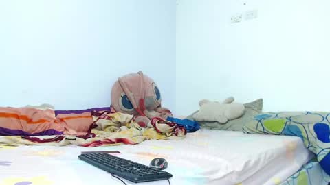 Emily  IGEmmily Baussa online show from 13, 9, 2025