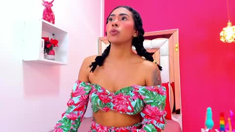 Snapshot of emily_sexy3 chatting on 18, 1, 2025 Emily online show from 18, 1, 2025