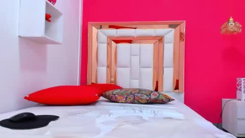 Snapshot of emily_sexy3 chatting on 10, 3, 2025 Emily online show from 10, 3, 2025