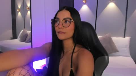emily_tolson online show from 2, 7, 2026
