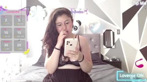Snapshot of emily_white00 chatting on 7, 4, 2026 emily online show from 7, 4, 2026
