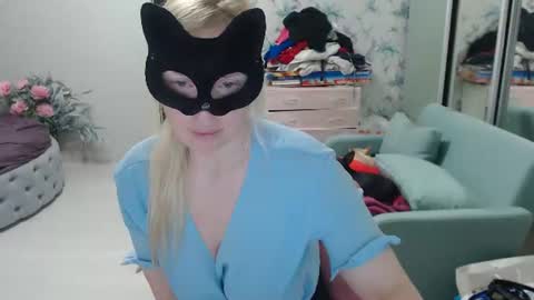 Emily online show from 25, 6, 2026