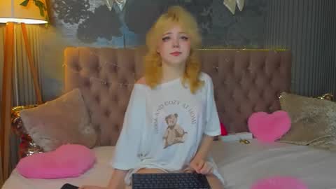 Baby Emelli online show from 8, 1, 2026