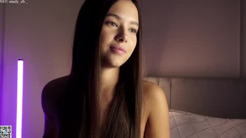 Snapshot of emilybatee chatting on 3, 12, 2024 emilybatee online show from 3, 12, 2024