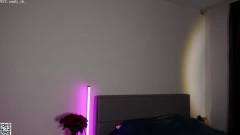 Snapshot of emilybatee chatting on 26, 9, 2025 emilybatee online show from 26, 9, 2025