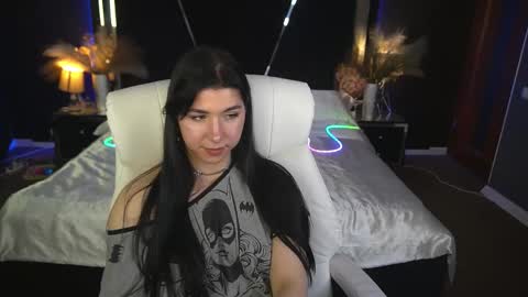 Emy online show from 11, 11, 2025