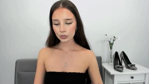 EmilyCharming online show from 30, 10, 2025