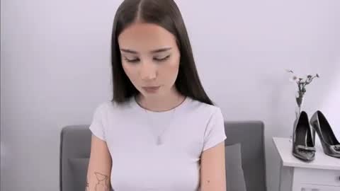 EmilyCharming online show from 16, 2, 2026