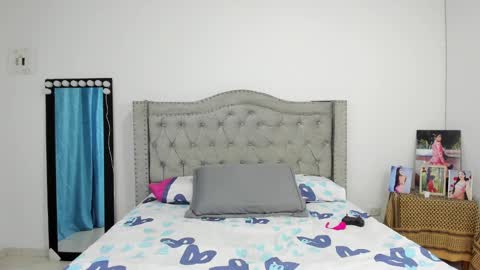 Camila online show from 24, 2, 2025