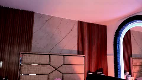 Emily Hendrix online show from 23, 10, 2025