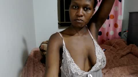 Snapshot of emilyposha chatting on 4, 7, 2026 Emilly online show from 4, 7, 2026