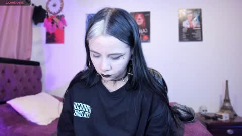  Emily Support me to have 100 likes plx online show from 3, 2, 2025