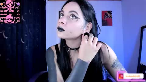  Emily Support me to have 100 likes plx online show from 13, 11, 2025