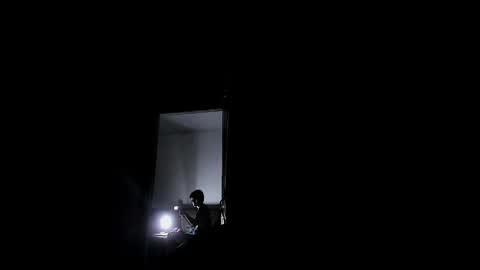  Emily Support me to have 100 likes plx online show from 11, 4, 2026