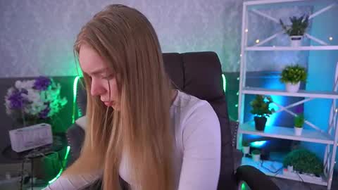  MY NAME IS Emily WELCOME EVERYONE I WILL BE HAPPY TO GIVE YOU WHAT YOU HAVE DREAMED OF FOR SO LONG online show from 17, 12, 2025