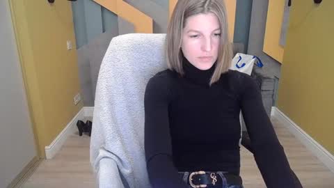 EmilyWalkers online show from 8, 12, 2024