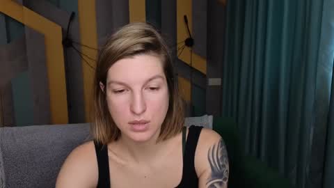 EmilyWalkers online show from 22, 12, 2024