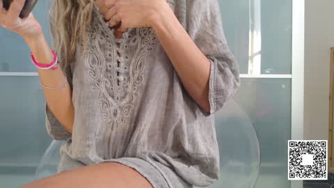 Snapshot of emilyweed chatting on 30, 1, 2025 Emily ---- online show from 30, 1, 2025