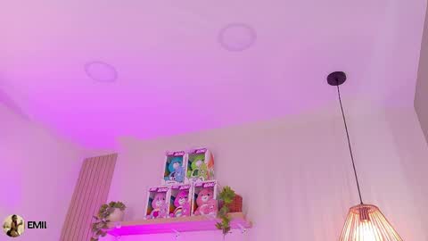 Snapshot of emilyy_bank chatting on 16, 4, 2026 Emily Bank online show from 16, 4, 2026