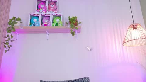 Snapshot of emilyy_bank chatting on 30, 4, 2026 Emily Bank online show from 30, 4, 2026
