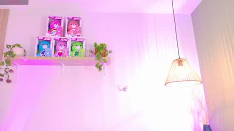 Snapshot of emilyy_bank chatting on 21, 5, 2026 Emily Bank online show from 21, 5, 2026