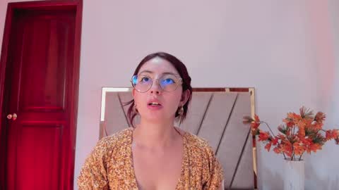 Emilyy Watson online show from 30, 1, 2025