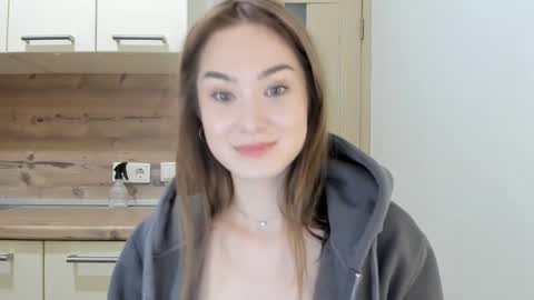 Nadya online show from 4, 2, 2025