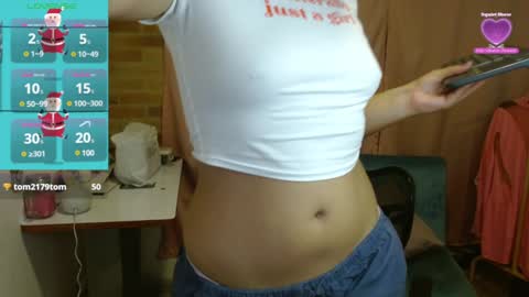 Snapshot of emitaa17228 chatting on 15, 12, 2024 emma online show from 15, 12, 2024