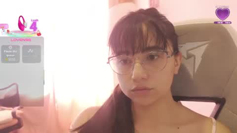 Snapshot of emitaa17228 chatting on 25, 6, 2026 emma online show from 25, 6, 2026