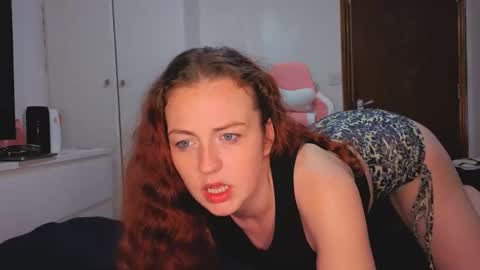 emliyjamesmjb online show from 2, 2, 2026