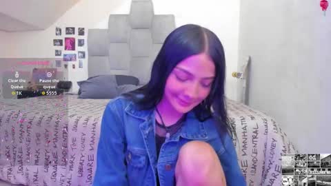 Snapshot of emma__15 chatting on 19, 9, 2025 emma  online show from 19, 9, 2025