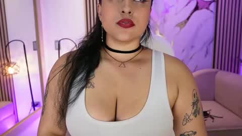 emma__walkerr_ online show from 24, 3, 2026