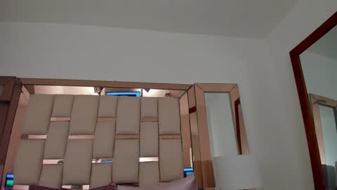 Emma Castillo online show from 2, 2, 2025