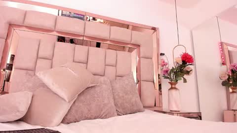 Emma Castillo online show from 21, 12, 2025