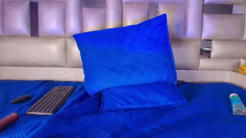 Emma online show from 28, 2, 2025