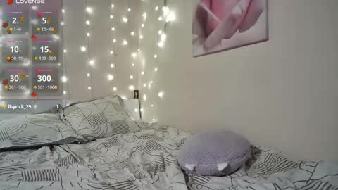 emma_just online show from 26, 11, 2025