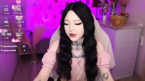 emma_kirks online show from 4, 7, 2026