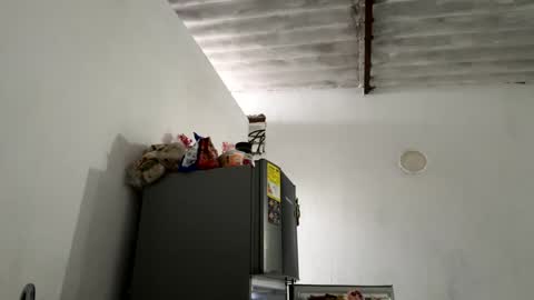 Snapshot of emma_lean chatting on 19, 12, 2024 whises lits online show from 19, 12, 2024