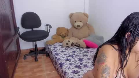 Snapshot of emma_lean chatting on 7, 10, 2025 whises lits online show from 7, 10, 2025