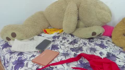 Snapshot of emma_lean chatting on 13, 10, 2025 whises lits online show from 13, 10, 2025