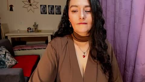 Snapshot of emma_luxy chatting on 11, 4, 2026 emma luxy online show from 11, 4, 2026