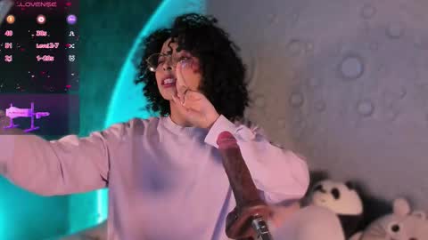     online show from 15, 9, 2025