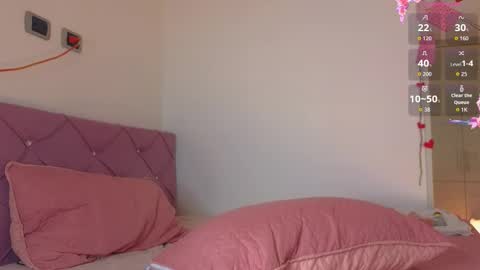 Snapshot of emma_revees chatting on 17, 2, 2026 EMMA REVEES online show from 17, 2, 2026