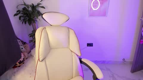 Emma online show from 8, 3, 2026