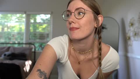 Emma Ruby online show from 23, 10, 2025