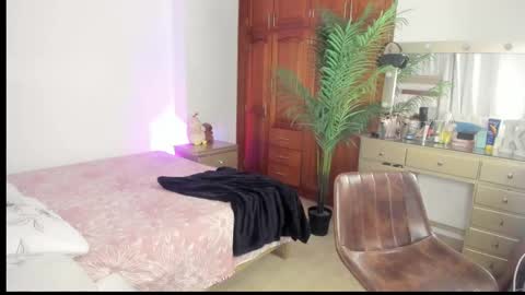 Emma online show from 9, 9, 2025