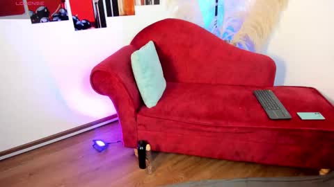 emma online show from 4, 11, 2025